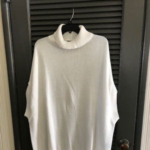 White short sleeved sweater
